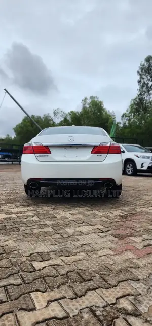 Honda Accord 2013 White