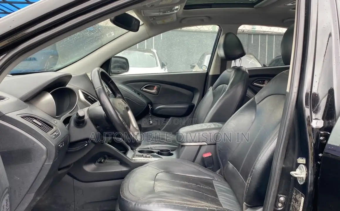 Hyundai Tucson 2010 Black