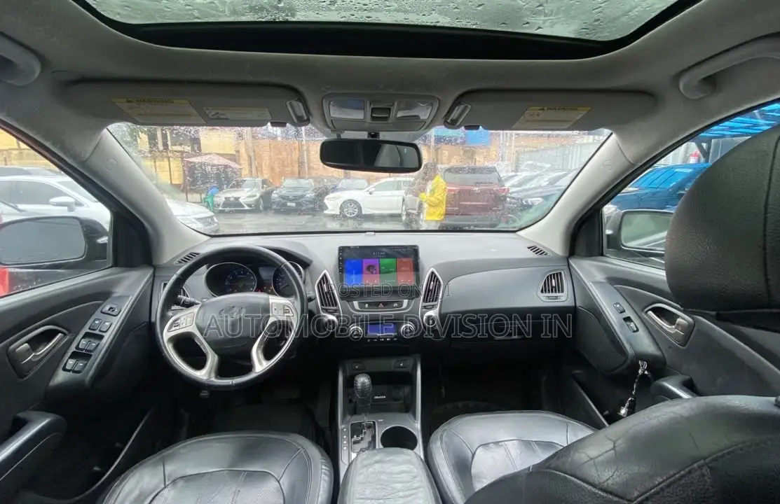 Hyundai Tucson 2010 Black