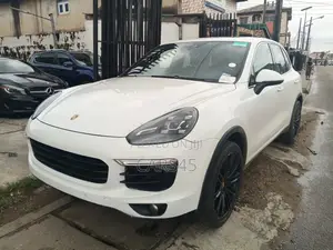 Porsche Cayenne 2015 White