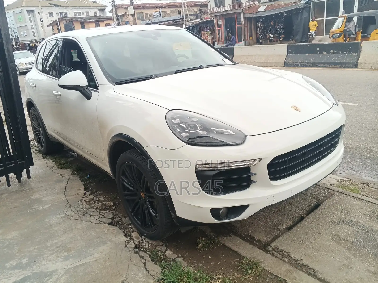 Porsche Cayenne 2015 White
