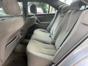 Toyota Camry LE 4dr Sedan (2.4L 4cyl 5A) 2009 Silver