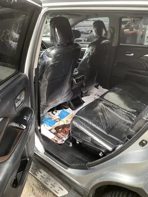 Toyota Highlander XLE V6 4x4 (3.5L 6cyl 6A) 2016 Silver