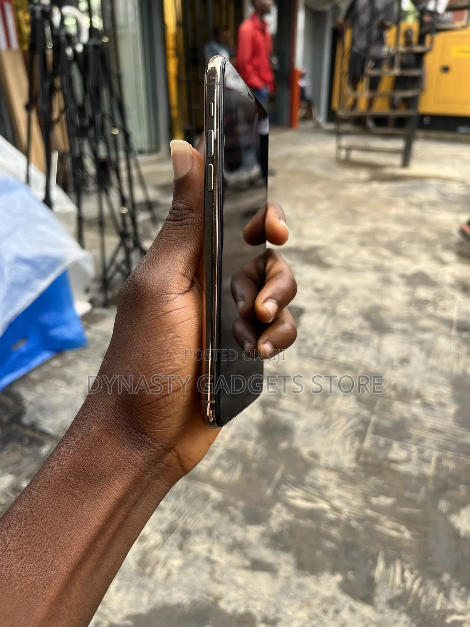 Apple iPhone 11 Pro Max 64 GB Gold