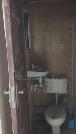 2bdrm House in Old Road Oba, Onitsha for rent