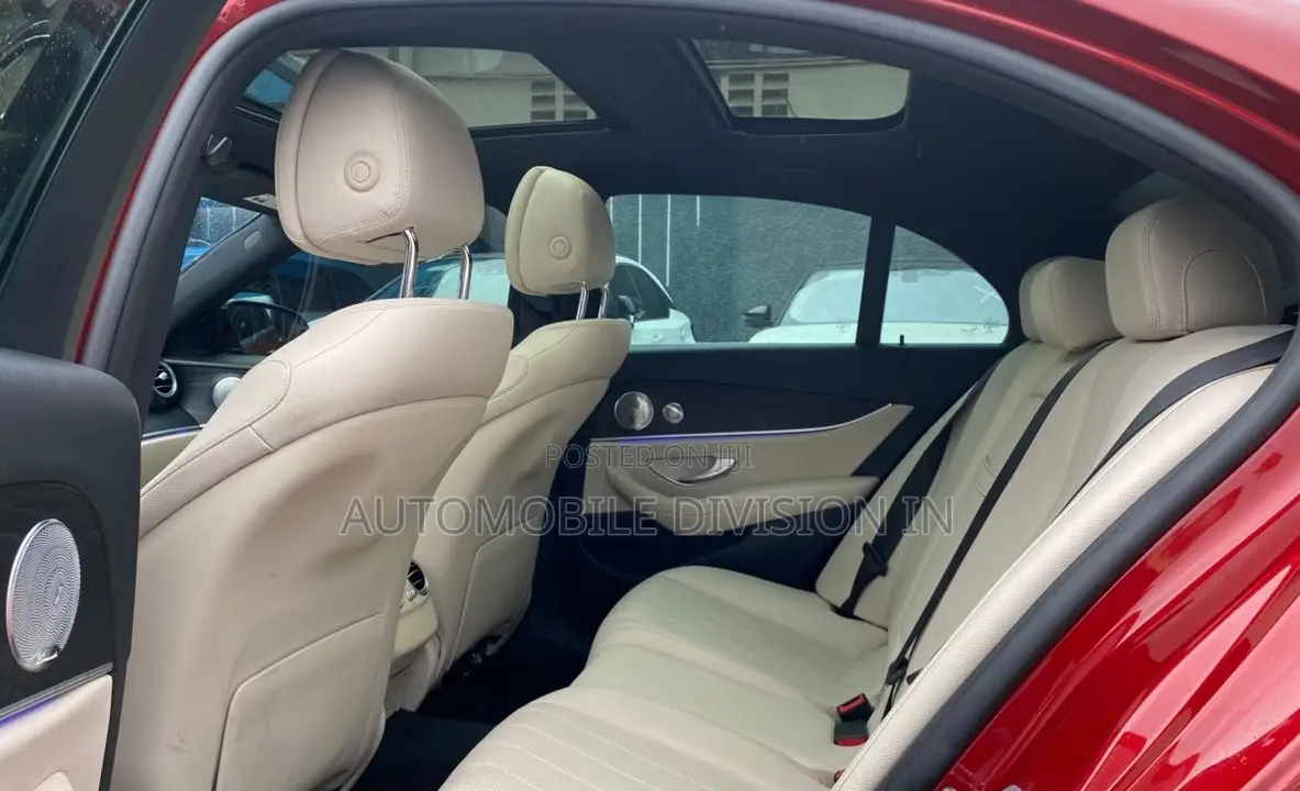 Mercedes-Benz E300 2017 Red