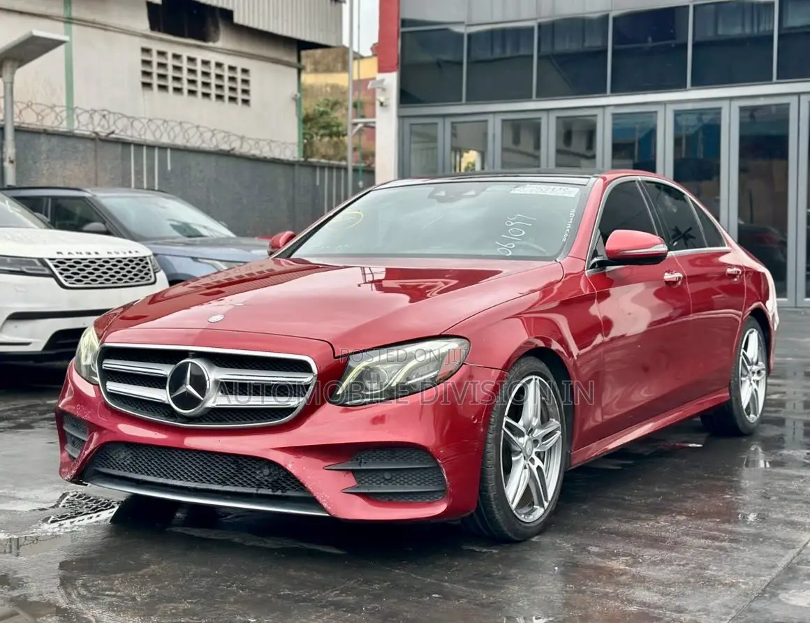Mercedes-Benz E300 2017 Red