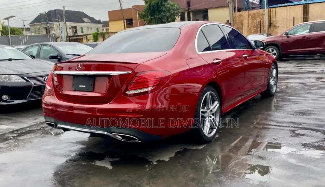 Mercedes-Benz E300 2017 Red