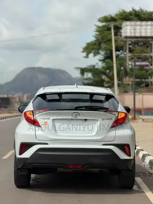 Toyota C-HR 2025 White