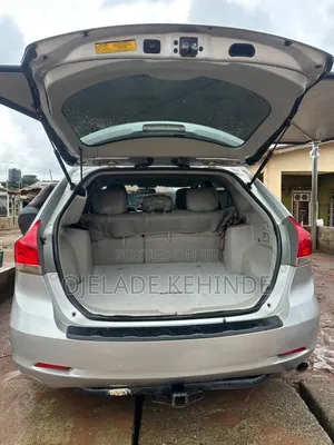 Toyota Venza AWD 2010 Silver