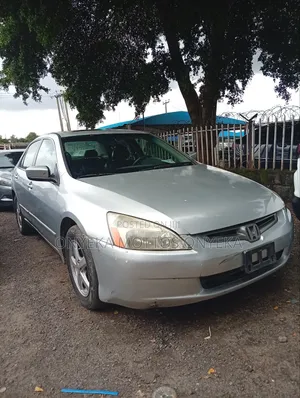 Honda Accord 2004 Silver