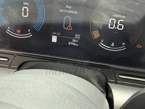 Hyundai Kona SE FWD 2025 White