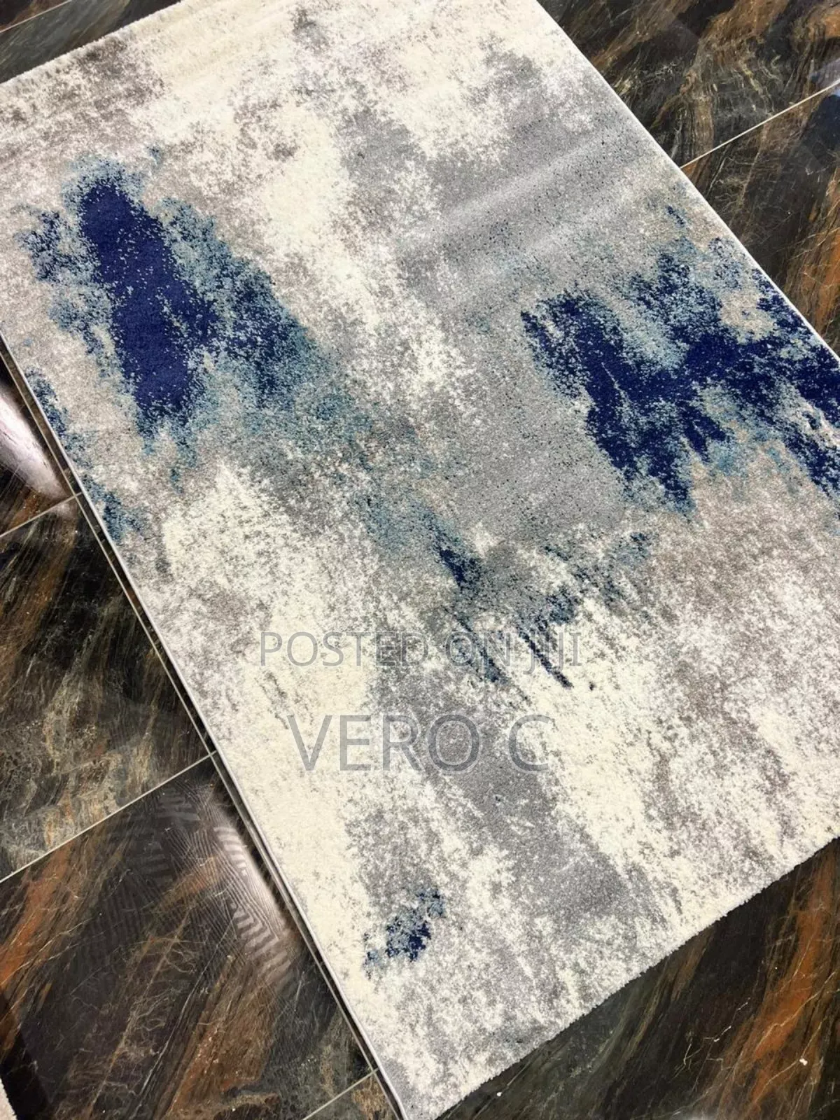 Quality Centre Rug 8x11ft.