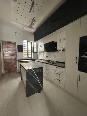 4bdrm Duplex in Off Lekki-Epe Expressway for rent