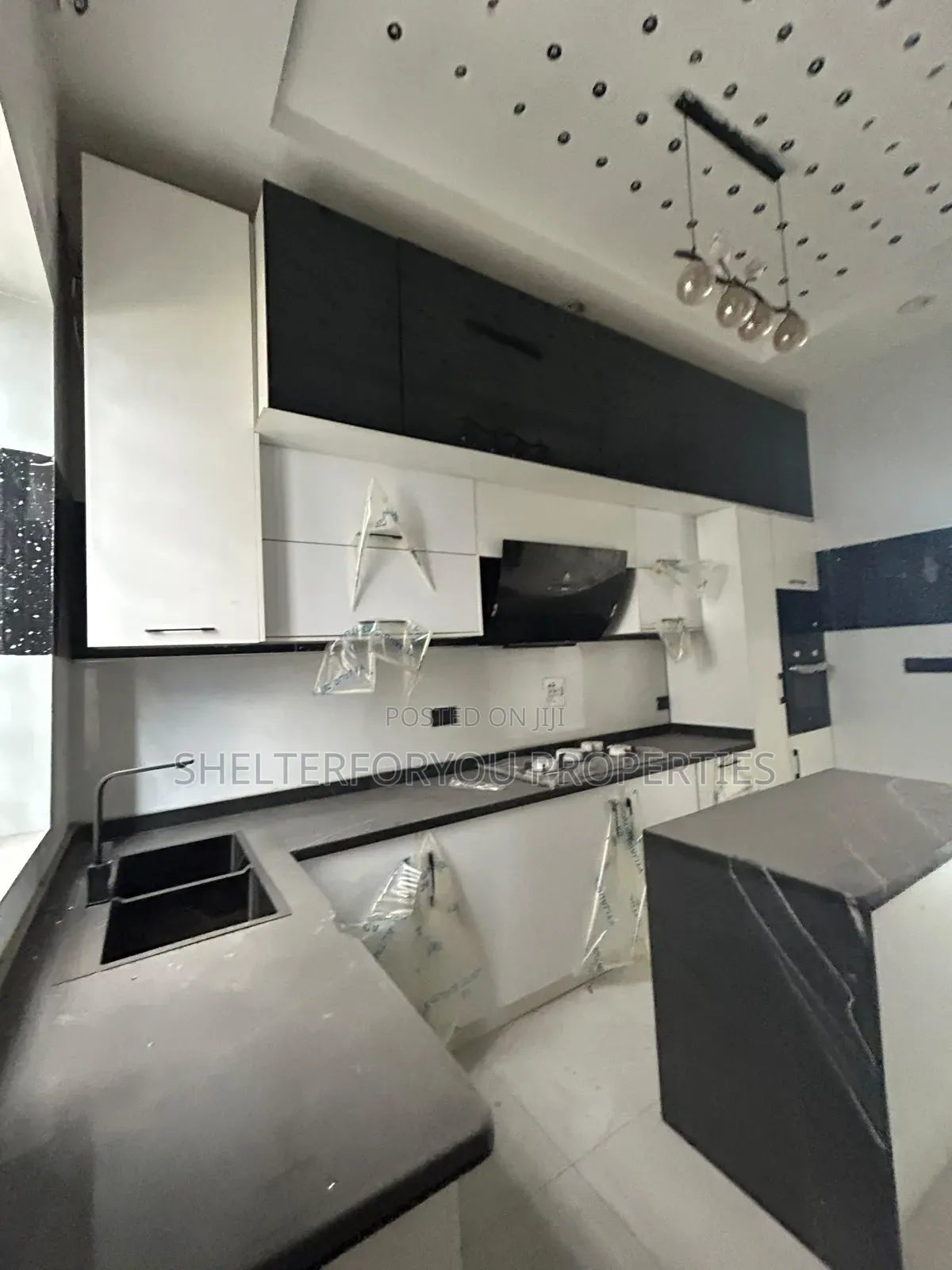 4bdrm Duplex in Off Lekki-Epe Expressway for rent