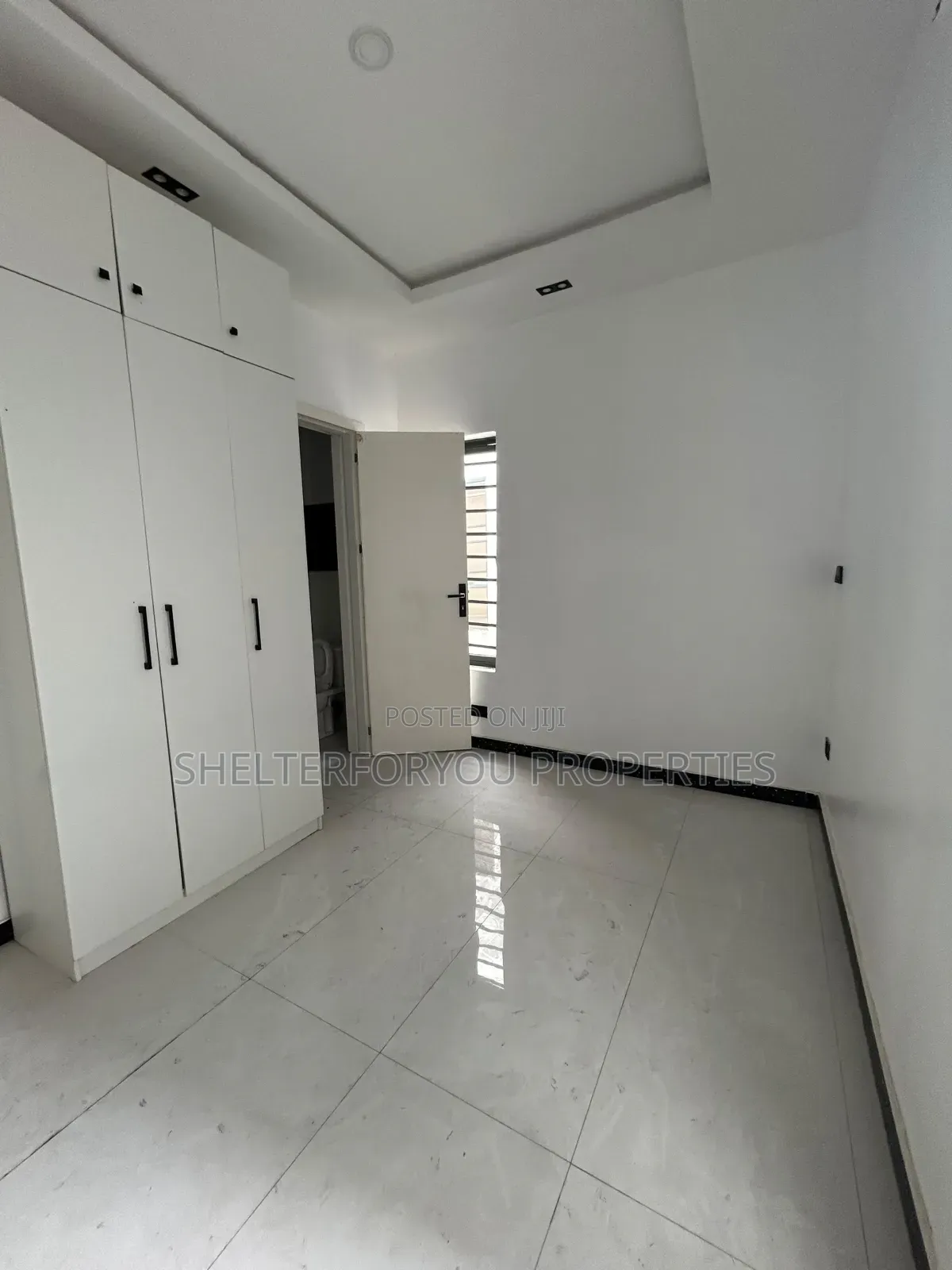 4bdrm Duplex in Off Lekki-Epe Expressway for rent
