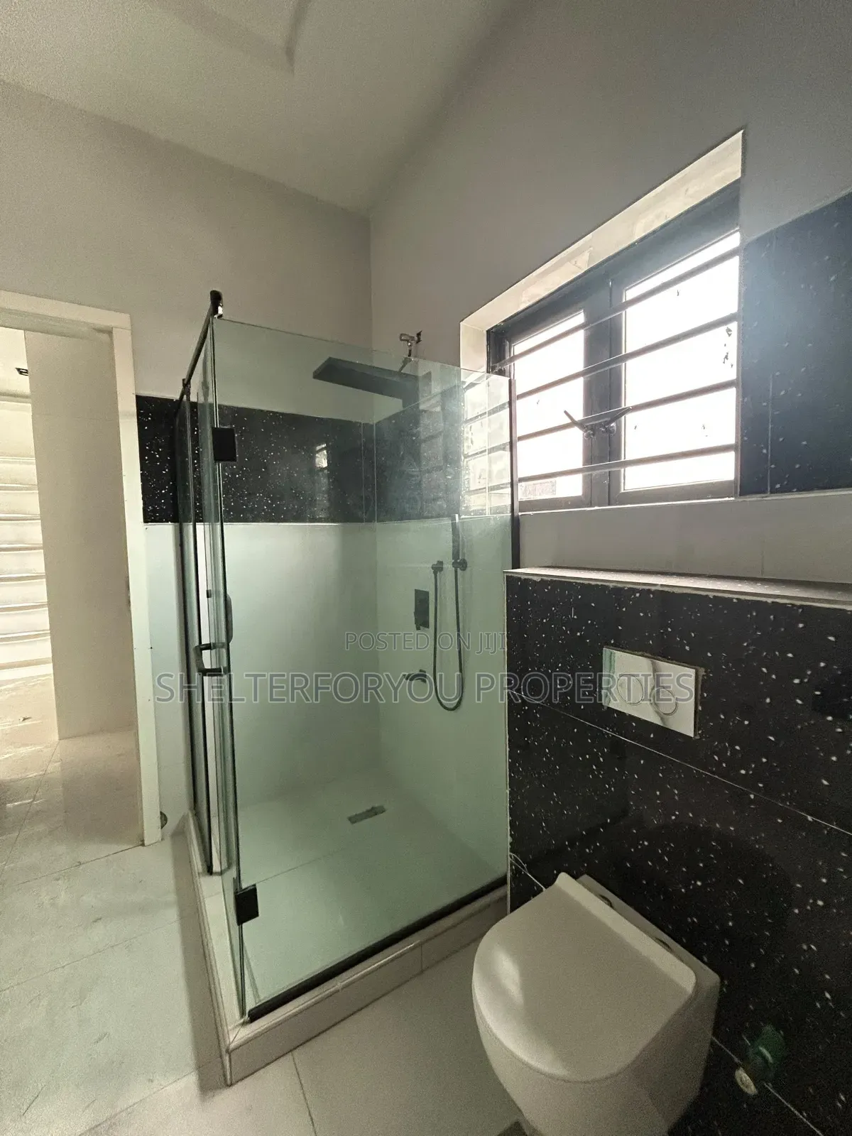 4bdrm Duplex in Off Lekki-Epe Expressway for rent