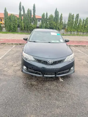 Toyota Camry SE 4dr Sedan (3.5L 6cyl 6A) 2014 Gray