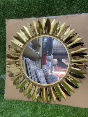 Elegant Feathered Decor Mirror