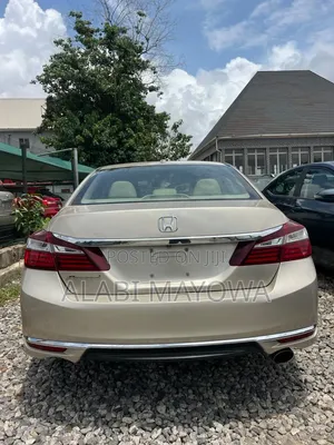 Honda Accord 2017 Gold