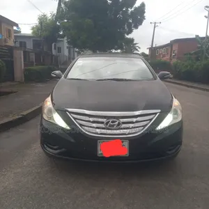 Hyundai Sonata Limited Sedan FWD (2.4L 4cyl 6A) 2012 Black
