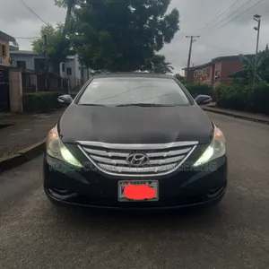 Hyundai Sonata Limited Sedan FWD (2.4L 4cyl 6A) 2012 Black