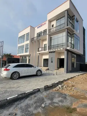 Premium Shop Space