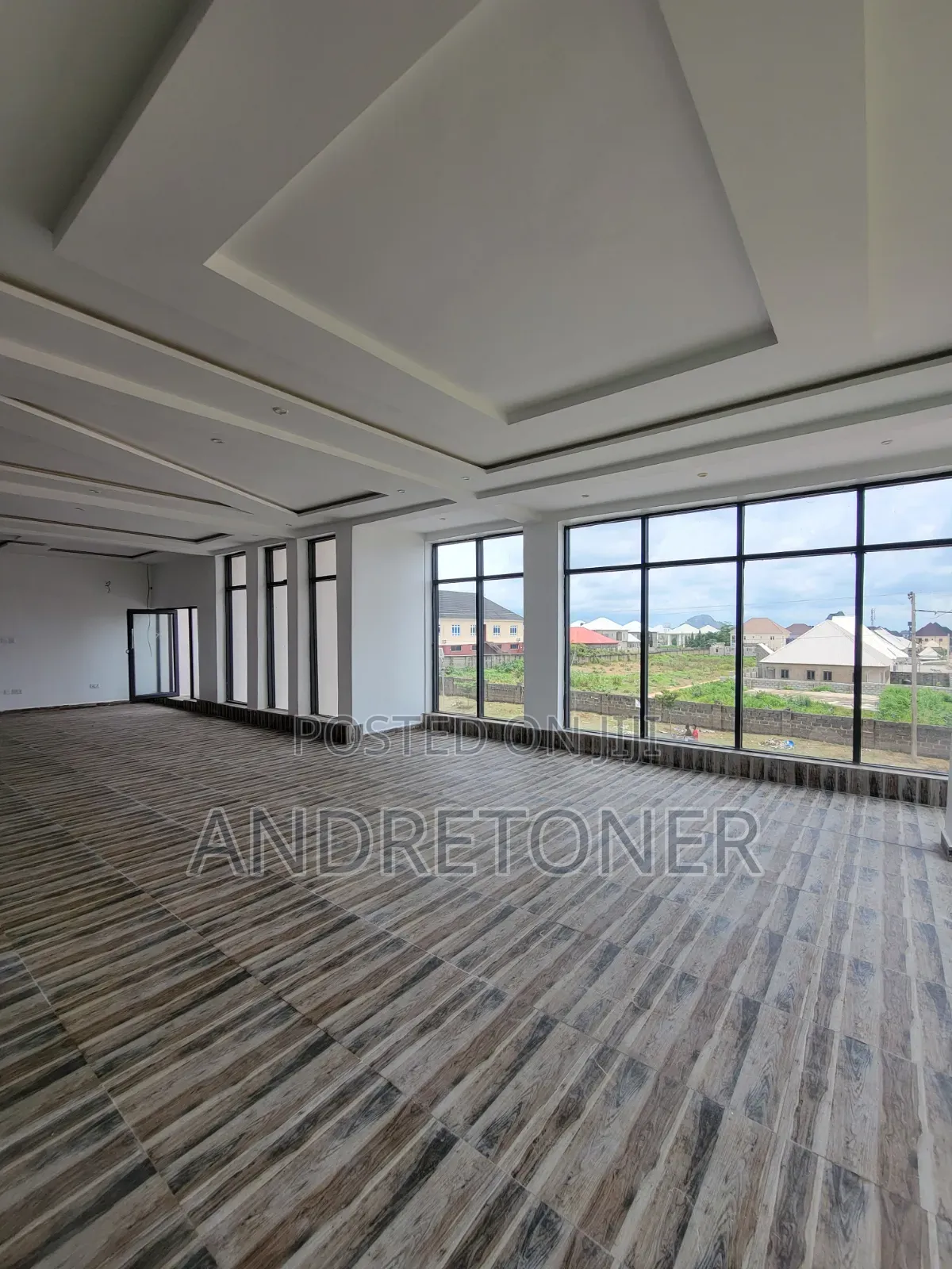 Premium Shop Space