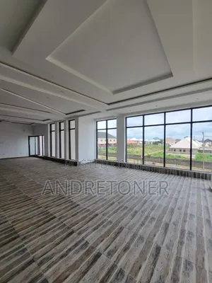Premium Shop Space
