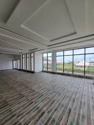 Premium Shop Space