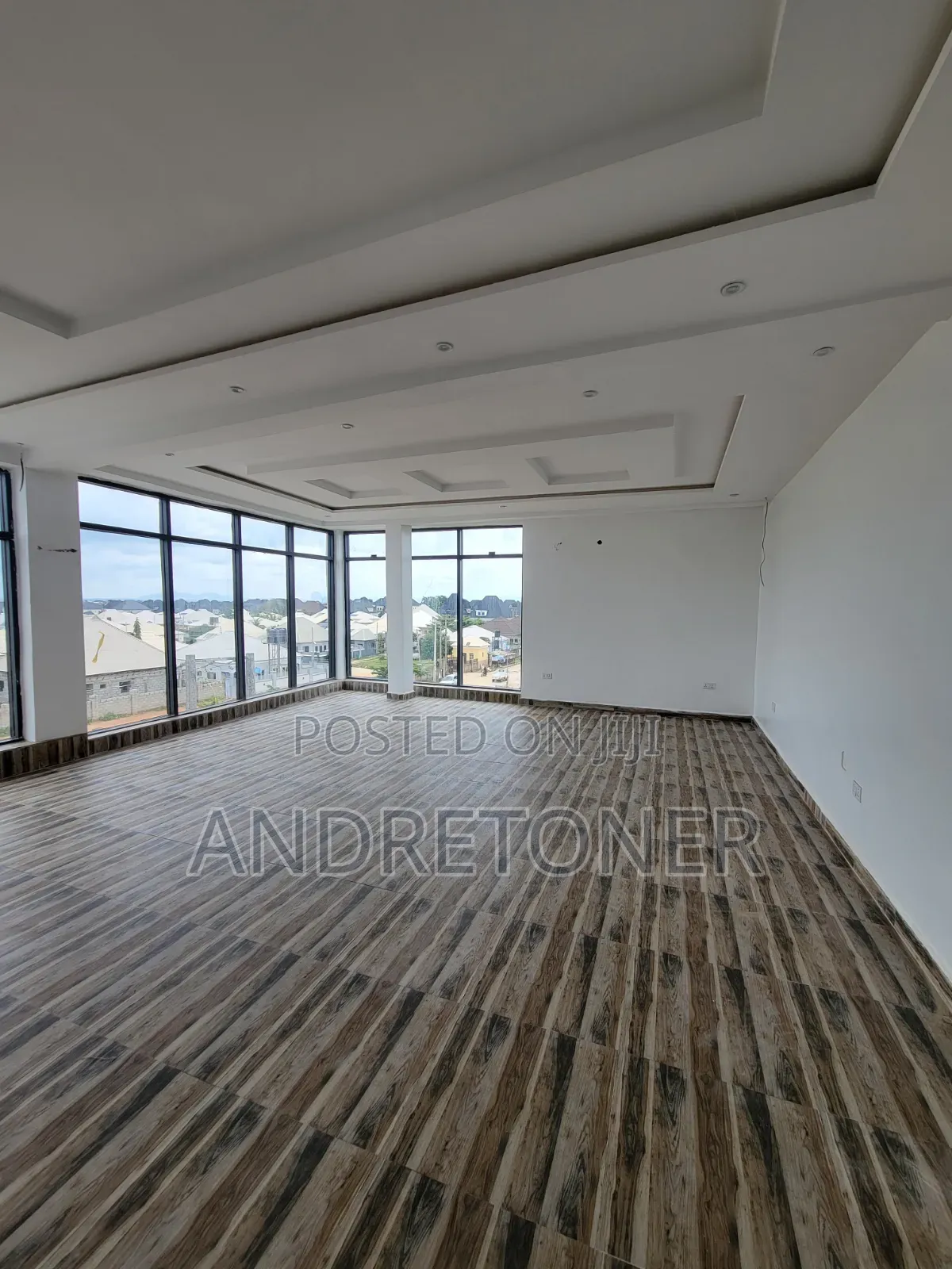 Premium Shop Space
