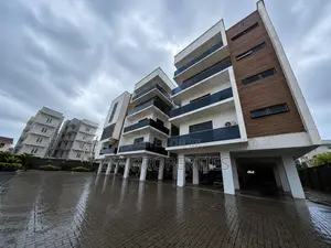 2bdrm Apartment in Lekki Phase 1 for rent