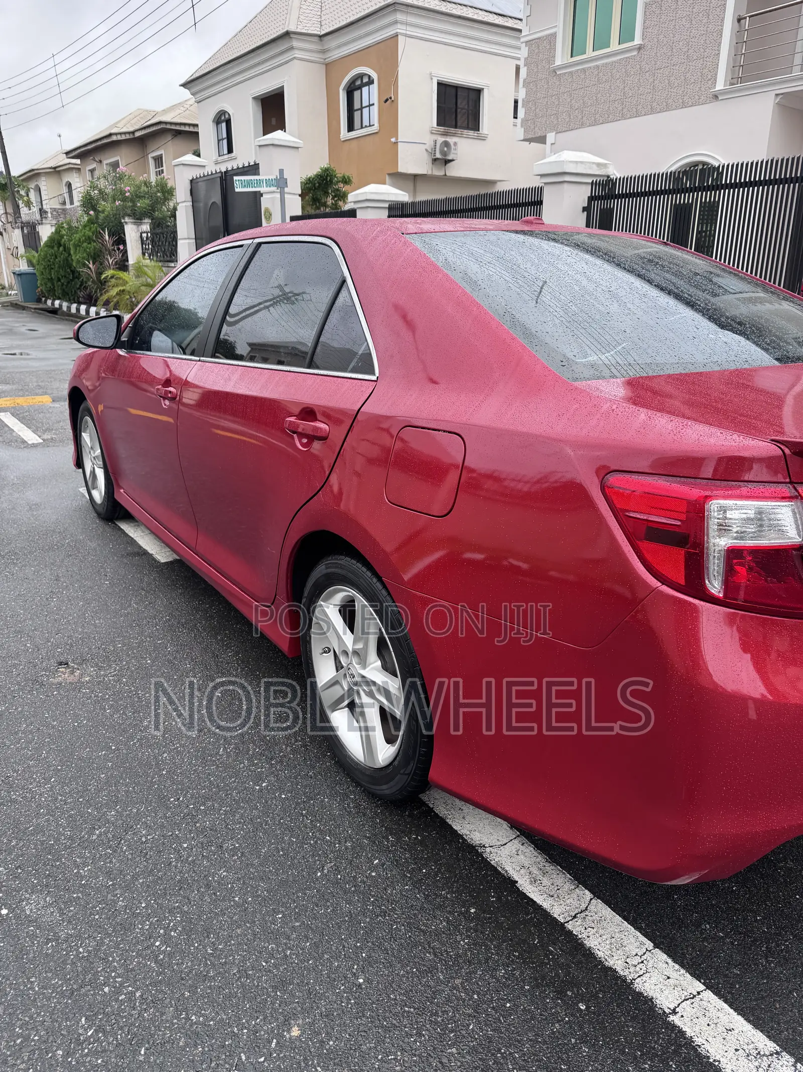 Toyota Camry 2012 Red