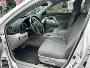 Toyota Camry SE 4dr Sedan (2.4L 4cyl 5A) 2008 White