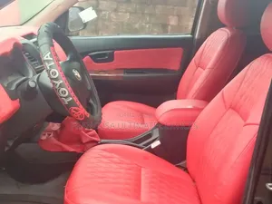 Toyota Hilux 2012 Black