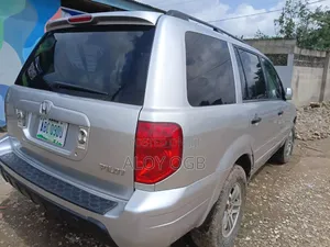 Honda Pilot 2005 Silver