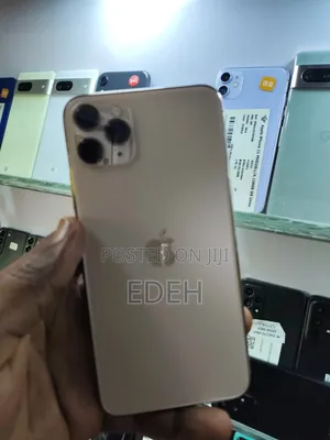 Apple iPhone 11 Pro Max 64 GB Gold