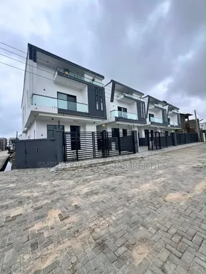 4bdrm Duplex in Off Lekki-Epe Expressway for sale