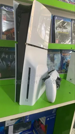 PS5 Slim With Controller 1TB