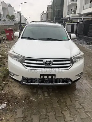 Toyota Highlander Limited 2011 White