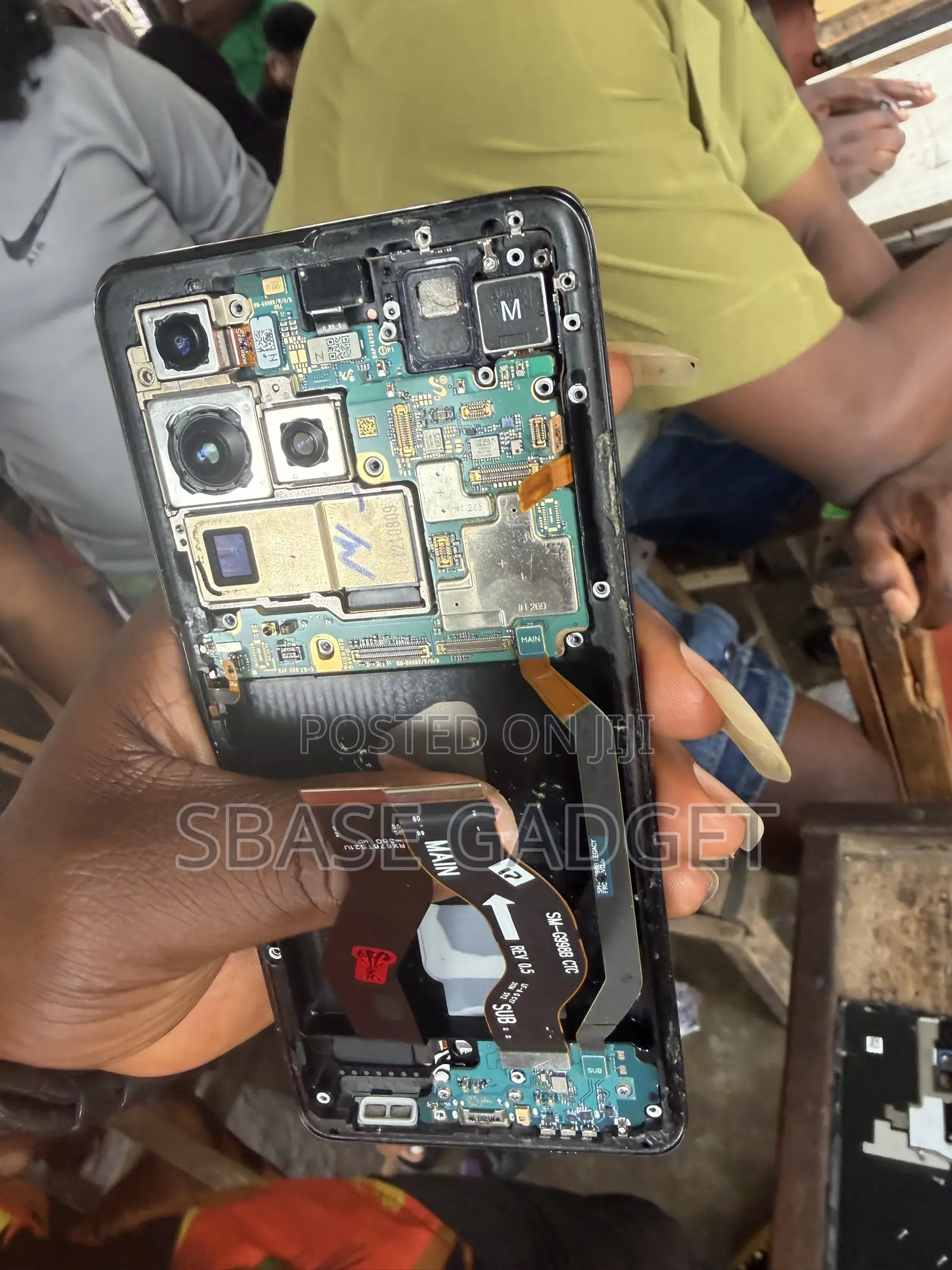 Repairs and iPhones