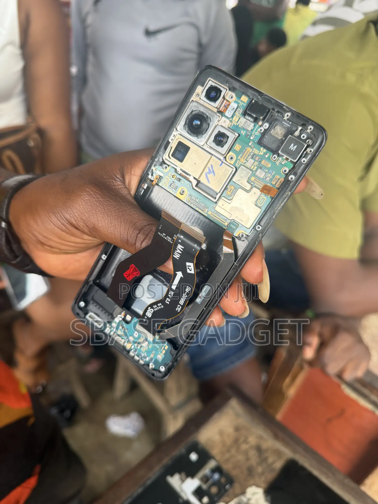 Repairs and iPhones