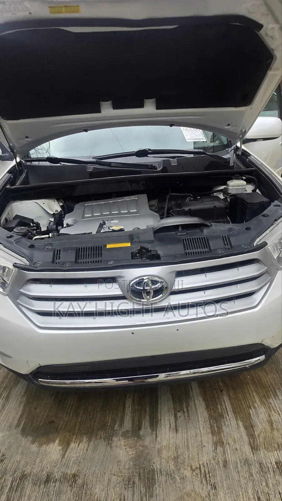 Toyota Highlander Limited 2011 White