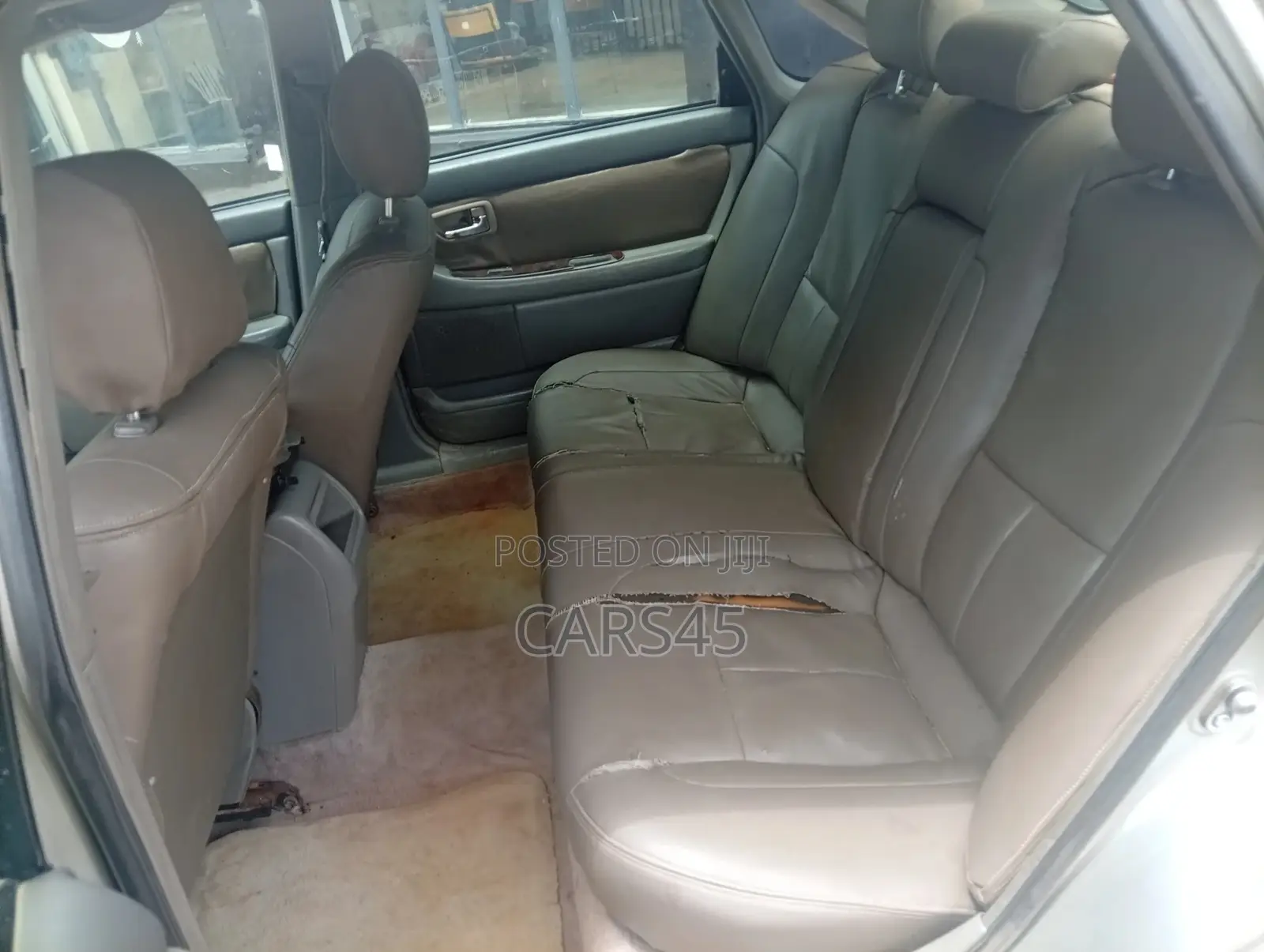 Toyota Avalon 2000 Silver