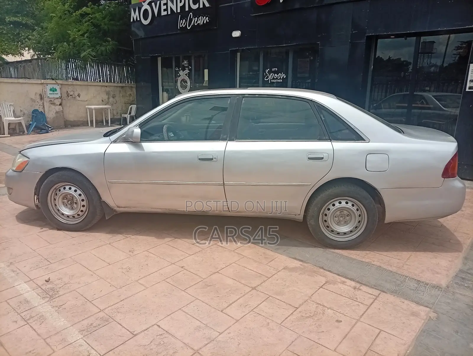 Toyota Avalon 2000 Silver