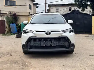 Toyota Frontlander 2.0 Petrol FWD 2022 White
