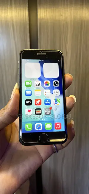 Apple iPhone SE (2020) 64 GB Black