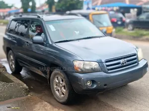 Toyota Highlander 2005 Gray