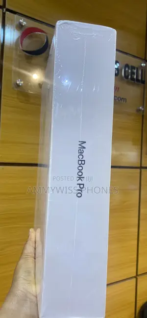 New Laptop Apple MacBook Pro 2022 M2 8GB Apple M2 SSD 256GB