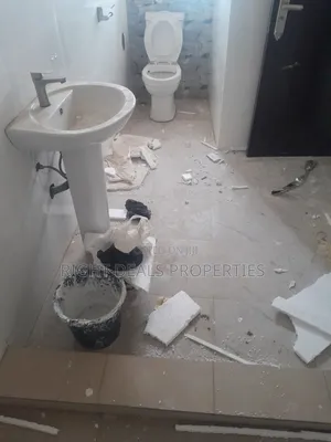 4bdrm Townhouse / Terrace in Katampe (Main) for rent